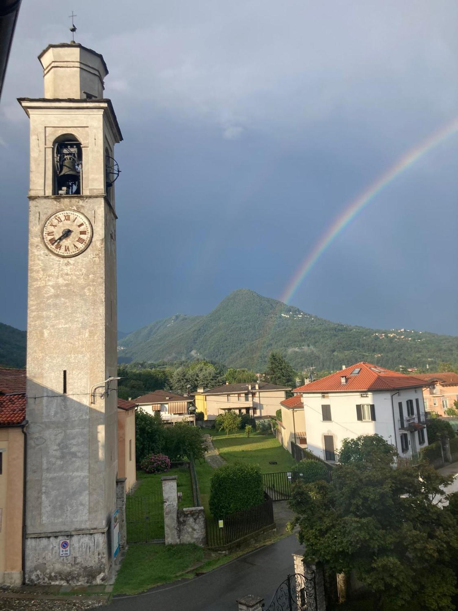 Tra Monti E Lago Verbania Kültér fotó
